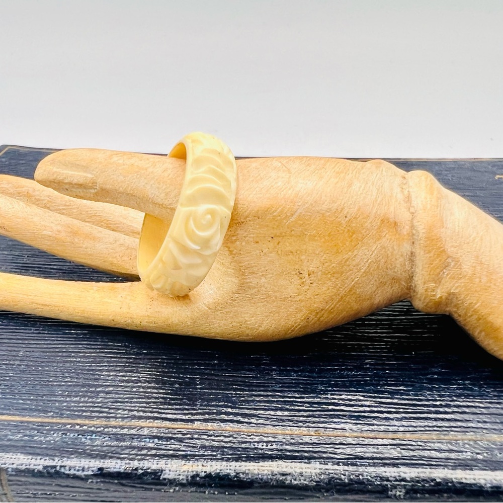 Vintage carved bone size 5.5 ring handcrafted - Picture 7 of 10